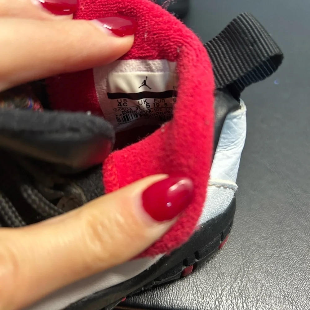 Air Jordan 10 Retro Toddler Black and Red Sneakers
